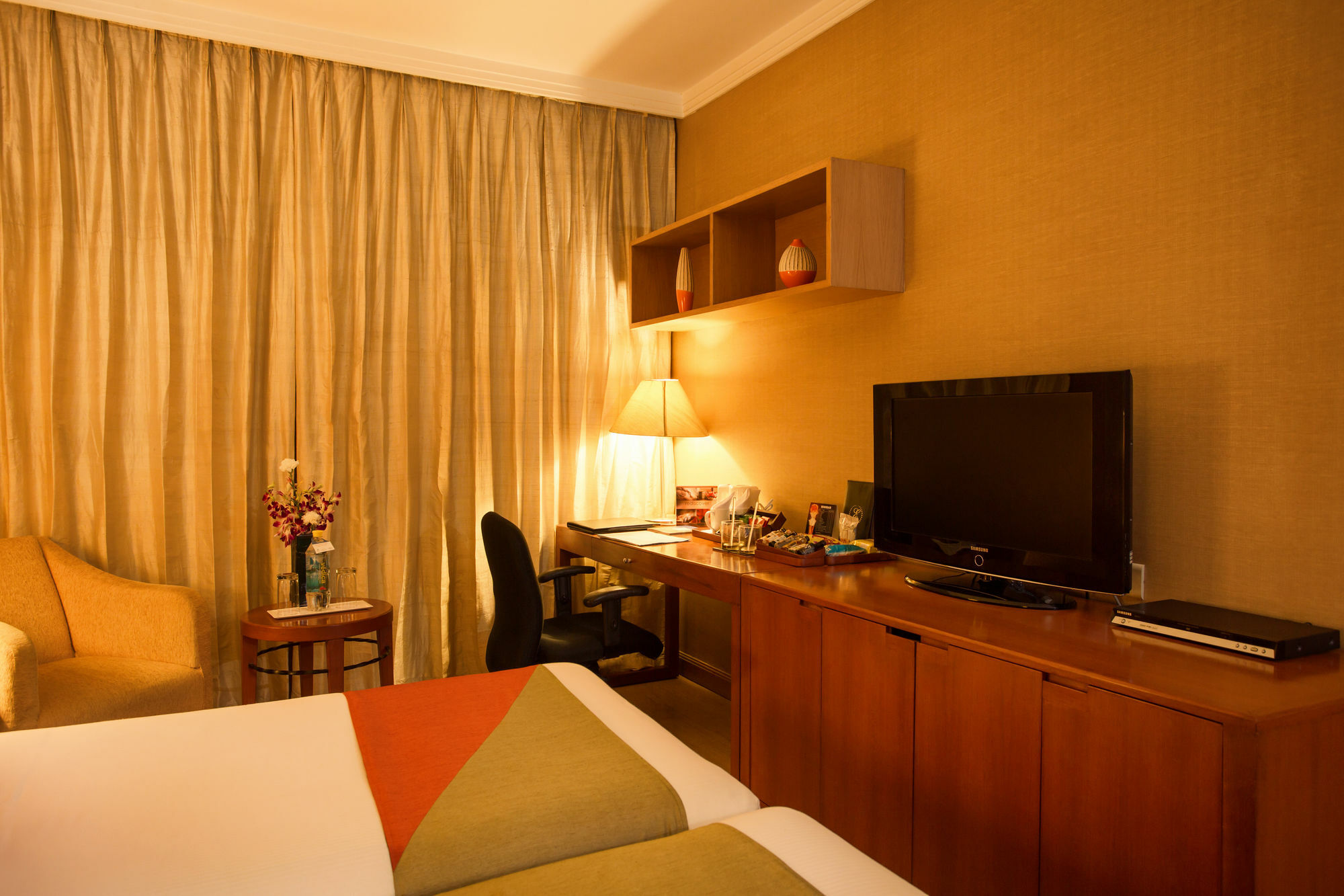 Ellaa Hotel Gachibowli Hyderabad Ngoại thất bức ảnh